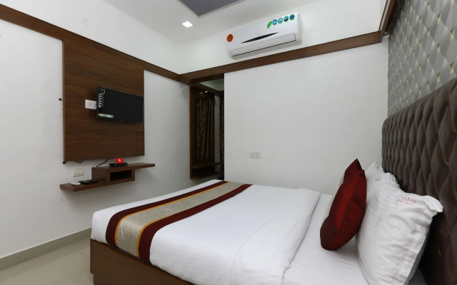 OYO 6626 Khaleej Residency