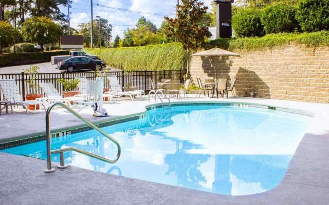 Sleep Inn & Suites Columbus - State University Area