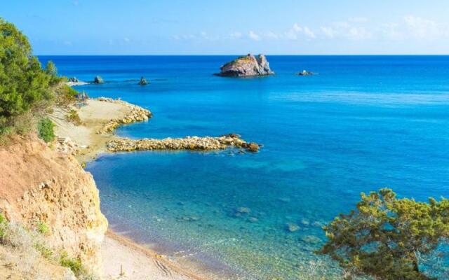 Sanders Seaview Paphos