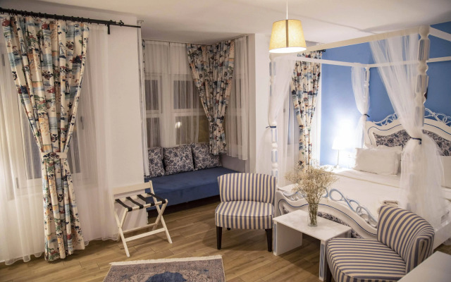 Alacati Limonaia Hotel