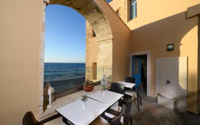 'Captain's House' Traditional Hotel Suites