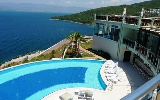 Royal Heights Apartments