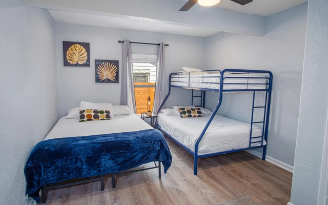 Charming 3br/1ba Close to Vibrant Downtown