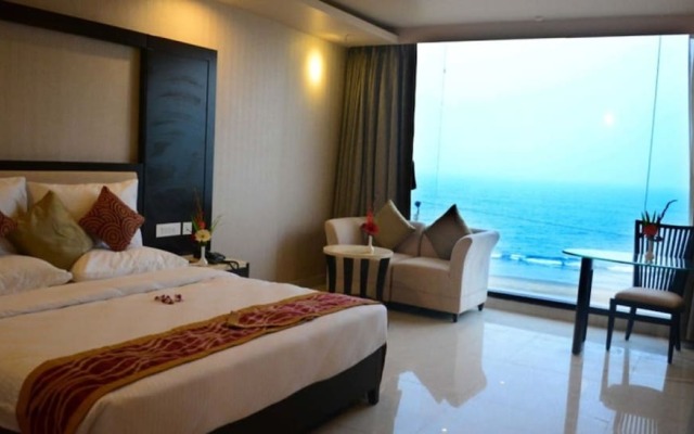Hotel East West
