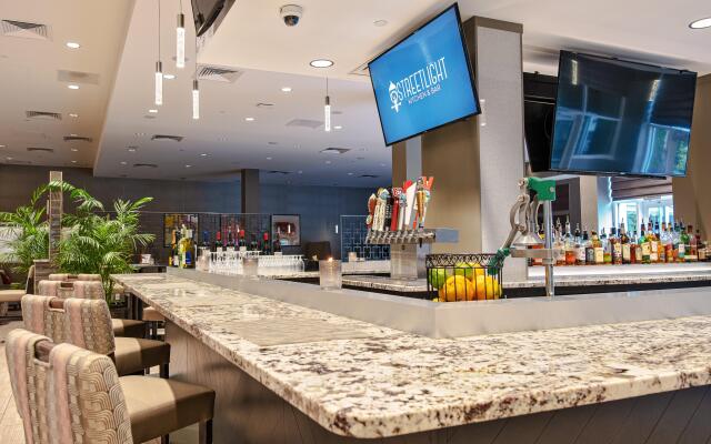 Holiday Inn & Suites Philadelphia W - Drexel Hill by IHG