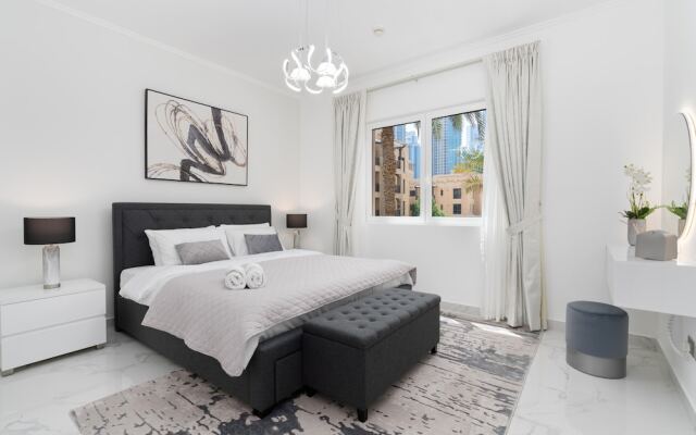 Downtown Beautiful 1bed with outdoor Garden