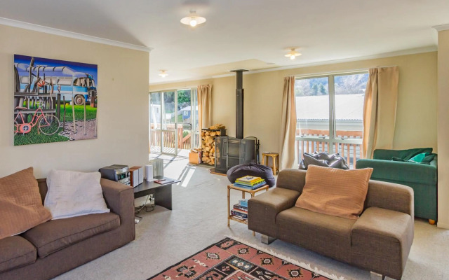Tui's Lookout - Ohakune Holiday Home