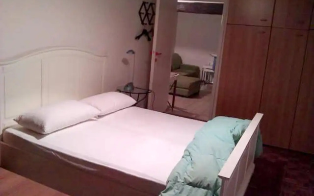 Apartment with 4 Bedrooms in Parma, with Terrace