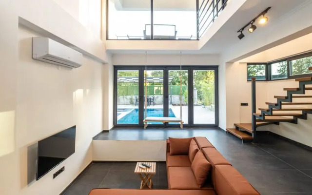 Marvelous Villa With Pool and Jacuzzi in Fethiye