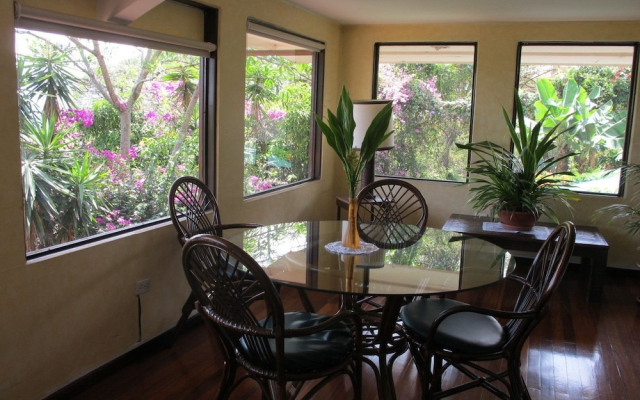 Las Cumbres Inn - Adults Only