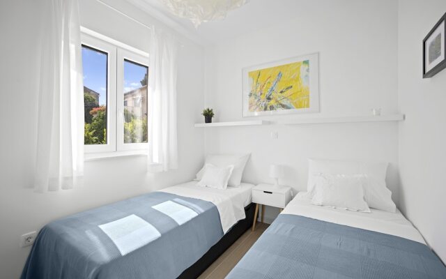 Urban loft next to the beach
