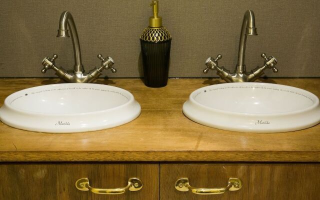 The Wardrobe Hostel Roppongi