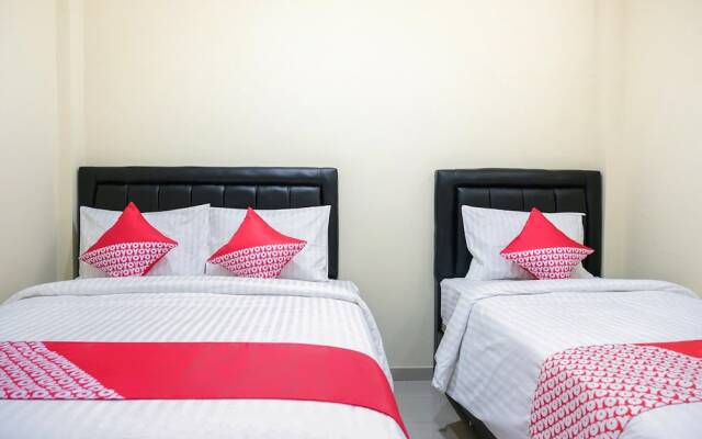 OYO 1149 Hotel Mustika