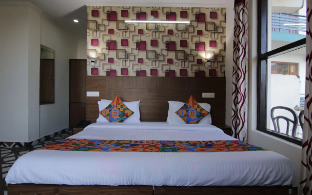 OYO 10322 Hotel Raja Palace