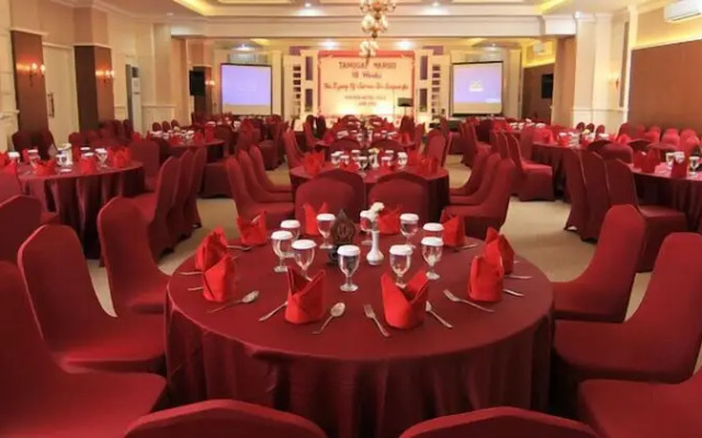 The Gambir Anom Hotel Resort & Convention