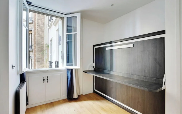 Chic 2BR Retreat for 4P- Heart of Invalides