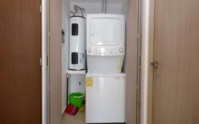 LUXURY APARTMENT STEPS FROM 5TH AV. By YEAH