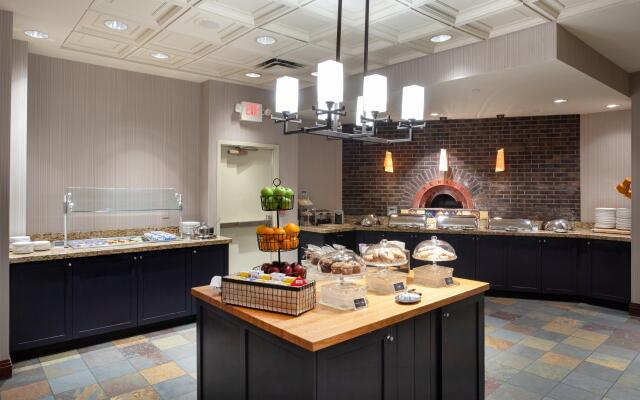 Crowne Plaza Kansas City Downtown by IHG