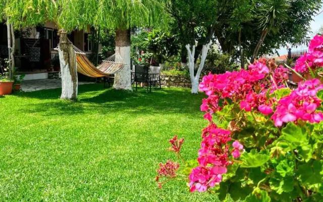 Stavros Apartments