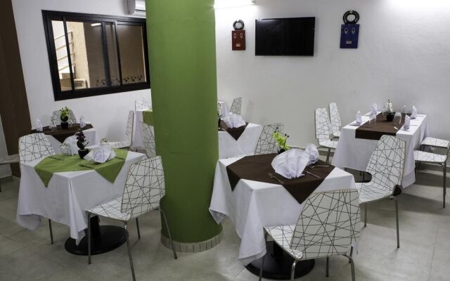 Wakola Hotel Fass Dakar