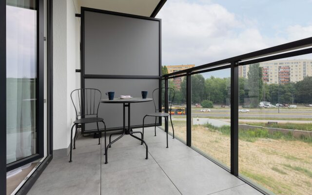 Bright & Modern Apartment by Renters