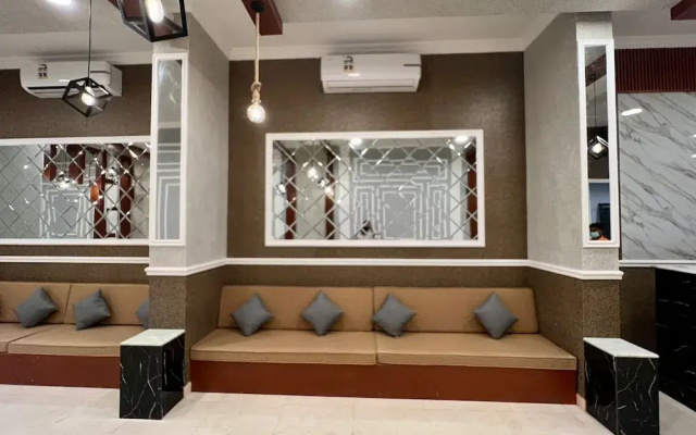 STAR HOUSE AL SALAM St