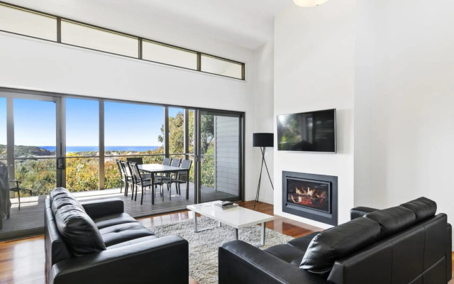 Manorola – Balcony – Fairhaven