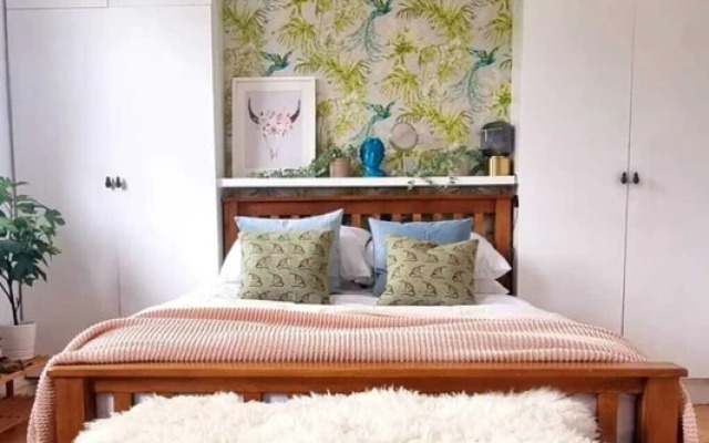 Stylish 3 Bedroom Townhouse in Brockley With Large Garden
