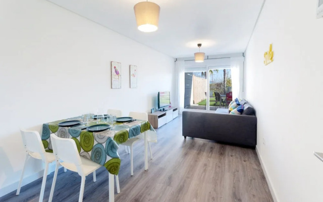 Happy in Oliva With 1 Bedrooms and 1 Bathrooms