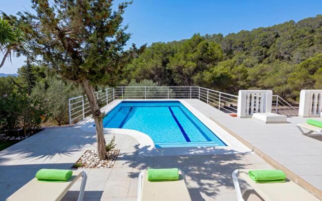 Villa in Ibiza Town, sleeps 6 - Can Damia