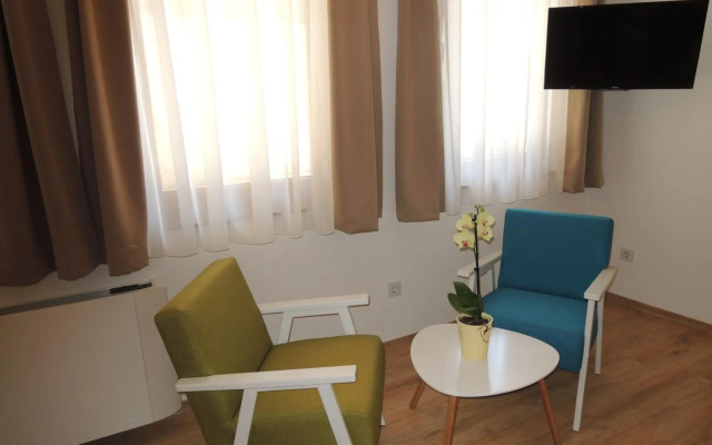 Hotel Logavina 8