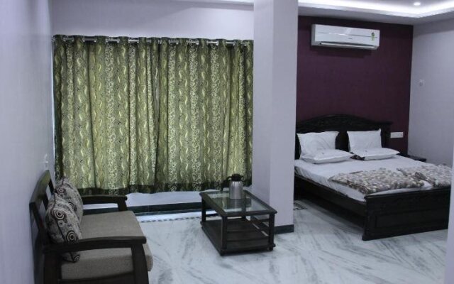 Hotel Gujrat