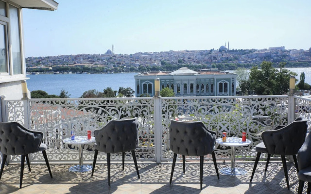 Hotel Demi̇rcan