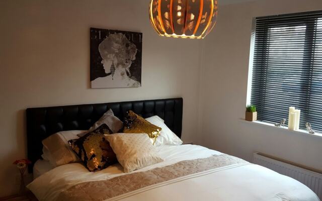 Cardiff Central Apartment