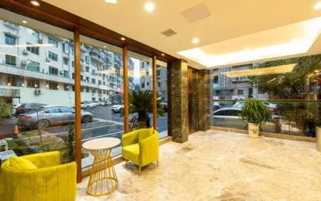 Kaili Xinshishang Hotel (Wanda Plaza)