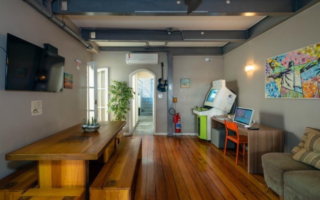 Casa del Mar Hostel