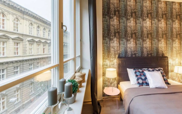Central Prague Crown Apartments