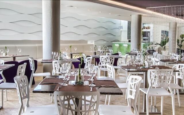 Agua Dorada Beach Hotel by Lidotel
