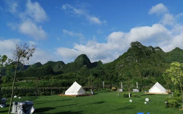 Xingyi Wanfeng Linyi Boutique Inn (Wanfenglin Baguatian Attractions)