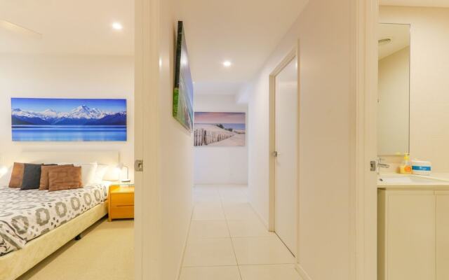 Azura Ocean View Holiday Apartment