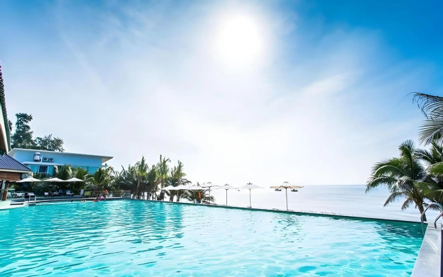 Villa Del Sol Beach resort & Spa