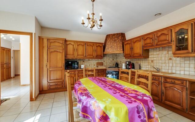 Beautiful Villa with Private Garden in Pineuilh Aquitaine