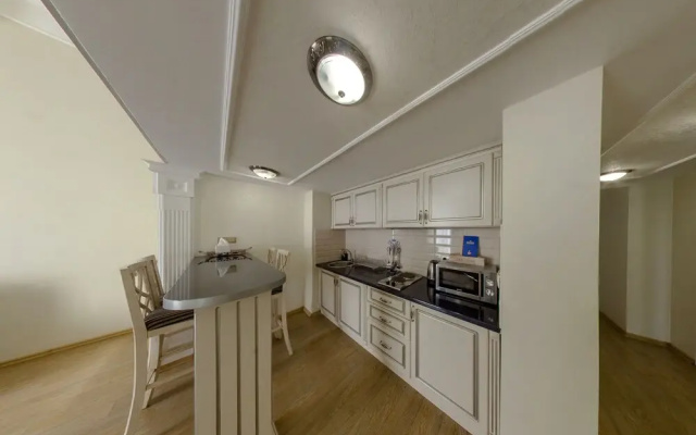Metro Hotel Apartments