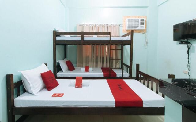 RedDoorz Plus @ Billy's Resort Oslob