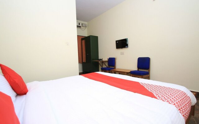 Varsha Boarding and Lodge by OYO Rooms