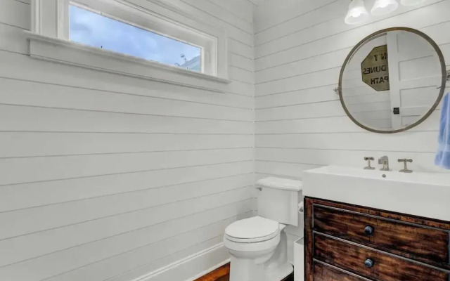 Be a Sullivans Local! 1307 Cove Avenue by Avantstay Pool + Outdoor Living