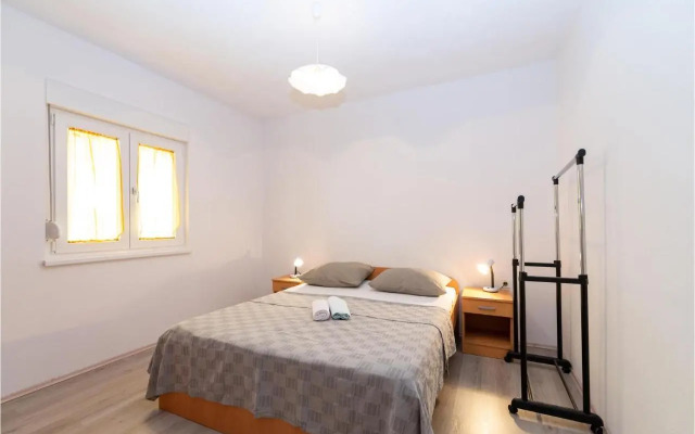 Four-Bedroom Holiday home Krusevo with Sea View 05