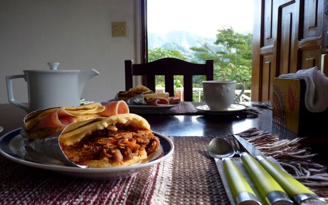 Autana Bed and Breakfast - Hostel