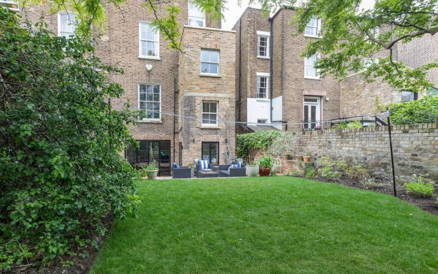 Rochester Road II by Onefinestay