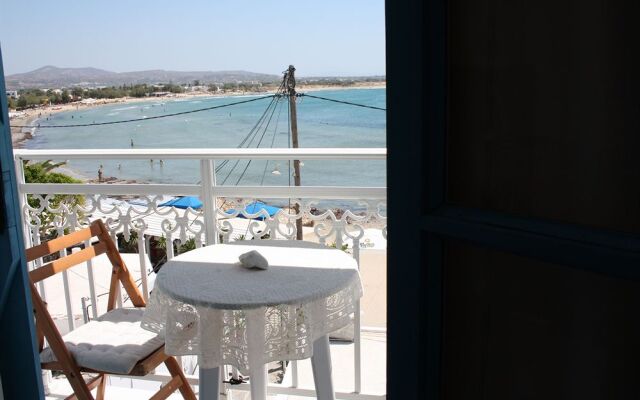 Studios Naxos
